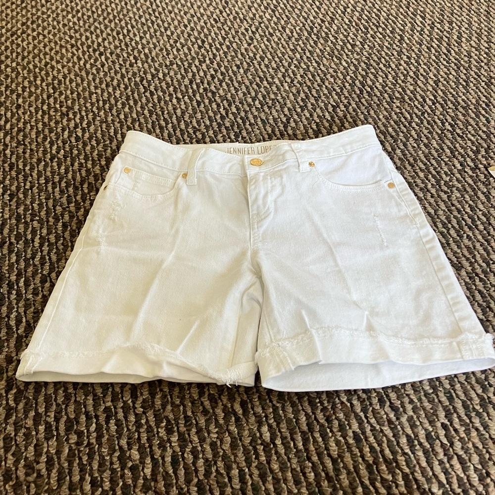 Jennifer Lopez shorts size 0 fits like 2 color white new without tags